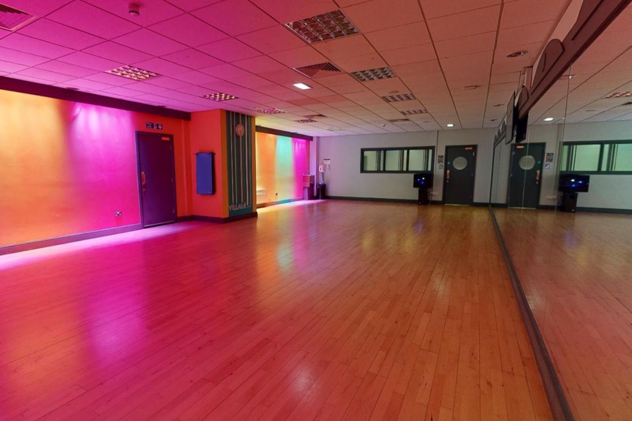 Holystone  Village Hotel Newcastle מראה חיצוני תמונה